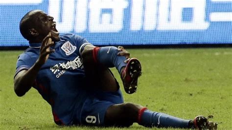 Cầu thủ đã chết bị gãy xương: Những cầu thủ nhí của Chelsea